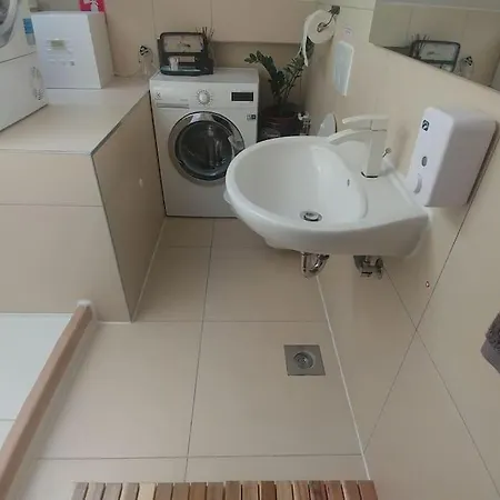 Goodlebang, 3 Bed Apartment, Center Апартаменти Любляна