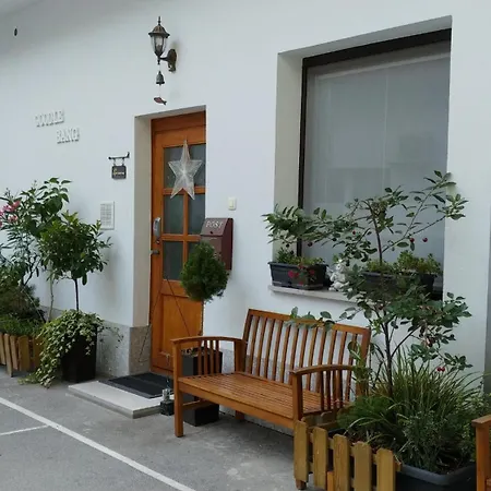 Goodlebang, 3 Bed Apartment, Center *