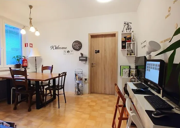 Goodlebang, 3 Bed Apartment, Center شقة