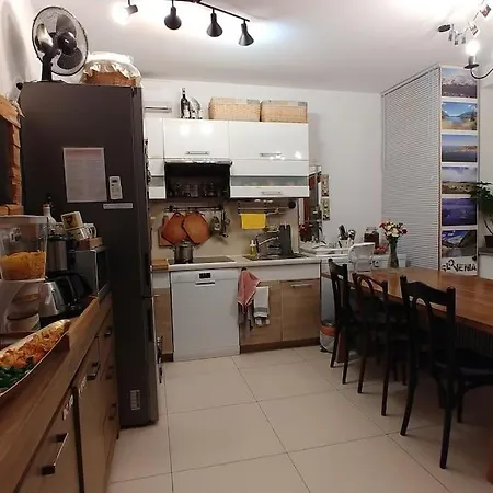 Apartment Goodlebang, 3 Bed Apartment, Center *