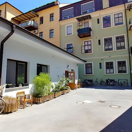 Apartment Goodlebang, 3 Bed Apartment, Center